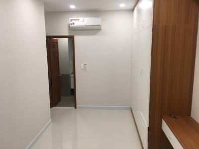 Phòng ngủ căn hộ Saigon South Residence Bán căn hộ Saigon South Residence nội thất đầy đủ, ban công hướng Bắc.