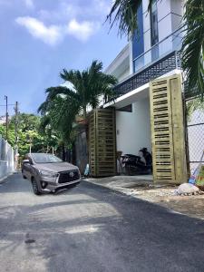 Hẻm nhà phố đường Quang Trung, Gò Vấp Nhà phố Gò Vấp hướng Tây hiện trạng nhà còn mới, hẻ xe hơi.