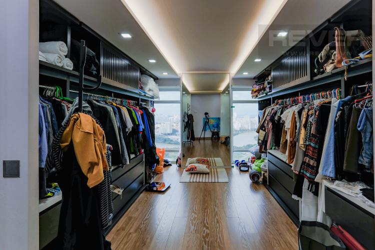 Phòng Thay Đồ Tầng 1 căn hộ PHÚ HOÀNG ANH Bán duplex sân vườn Phú Hoàng Anh 3PN, tầng cao, tháp B, đầy đủ nội thất, view thoáng