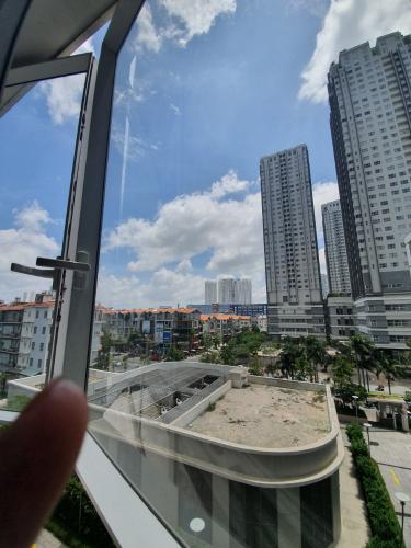 b6bff836fd8d19d3409c.jpg Bán căn hộ Sunrise City 2 phòng ngủ, diện tích 106m2, nội thất cơ bản, hướng Nam