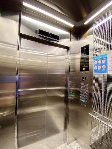 Thang máy căn hộ Terra Royal Bán căn hộ Terra Royal đầy đủ tiện ích, vị trí gần trung tâm thành phố