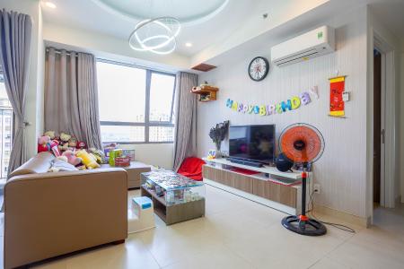 Phòng Khách Căn góc Masteri Thảo Điền 2 phòng ngủ tầng cao T1 hướng Đông Bắc