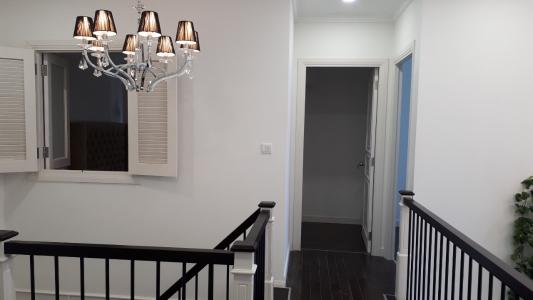 Lối đi căn hộ Vista Verde Bán căn hộ Vista Verde thuộc tháp Orchird, diện tích 140m2, gồm 4 phòng ngủ, đầy đủ nội thất cao cấp 