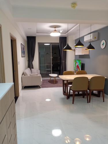 Phòng khách căn hộ Saigon South Residence Căn hộ Saigon South Residences tầng thấp, đầy đủ nội thất