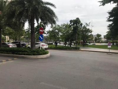 PHÍA TRƯỚC shophouse Masteri Thảo Điền Bán Shophouse Masteri Thảo Điền, diện tích 96.5m2, tòa T5, nội thất cơ bản.