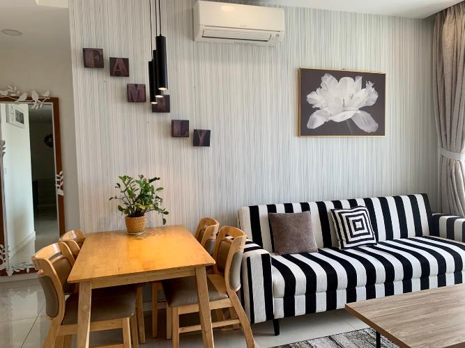 Phòng khách Masteri Millennium Quận 4 Căn hộ Masteri Millennium ban công thoáng mát, đầy đủ nội thất.