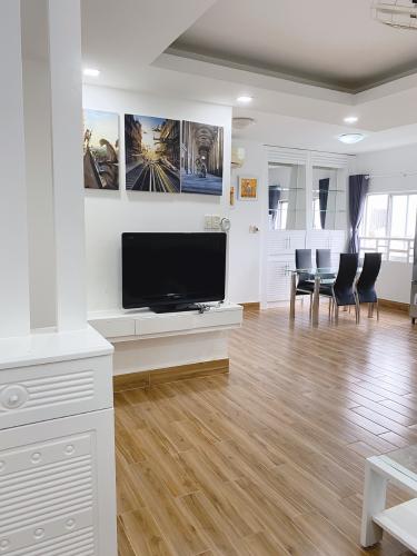 Phòng khách chung cư Hưng Vượng 2 Bán căn hộ chung cư Hưng Vượng 2, vị trí thuận lợi, nằm sát khu đô thị Phú Mỹ Hưng.