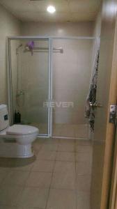 Phòng tắm Ngọc Lan Apartment, Quận 7 Căn hộ Ngọc Lan Apartment tầng trung, ban công hướng Đông Bắc.