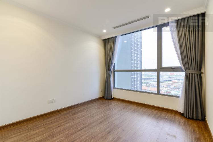 Phòng ngủ 1 Căn hộ Vinhomes Central Park tầng trung Landmark 3 nội thất cơ bản