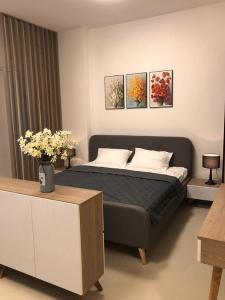 Phòng ngủ Gateway Thảo Điền Căn hộ Studio Gateway Thảo Điền nội thất đầy đủ, phong cách tối giản.