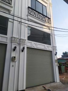 Bán nhà hẻm Huỳnh Tấn Phát, Quận 7, sổ hồng, cách Kho bạc Quận 7 khoảng 200m