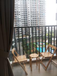 view ban công nội khu Căn hộ Safira Khang Điền Căn hộ Safira Khang Điền 1 phòng ngủ, nội thất đầy đủ