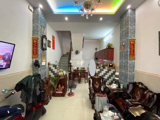 Bên trong nhà phố Lý Phục Man, Quận 7 Nhà phố hẻm xe hơi, diện tích 67.8m2, bàn giao sổ hồng riêng.