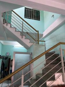 Cầu thang nhà phố Quận 9 Bán nhà hẻm Nguyễn Văn Tăng, Quận 9, gần Khu Công nghệ cao TP.HCM