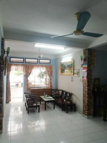 Căn hộ chung cư Ngô Tất Tố, Bình Thạnh Căn hộ chung cư Ngô Tất Tố tầng thấp, hướng Bắc, đầy đủ nội thất.