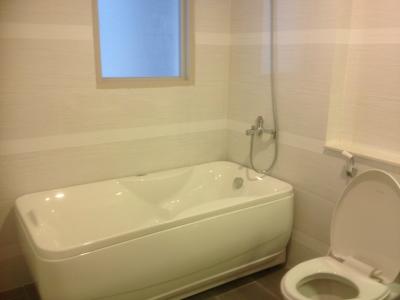 Phòng tắm căn hộ La Casa Căn hộ chung cư La Casa đầy đủ nội thất cao cấp, view thành phố.