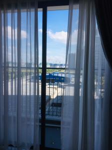 Ban công Vinhomes Grand Park Quận 9 Căn hộ Vinhomes Grand Park đầy đủ nội thất, view đón sáng.