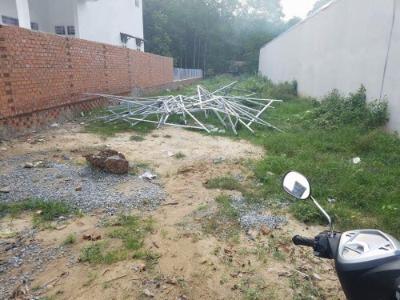 Bán đất nền mặt tiền Quận 9, diện tích 4x15m, có giấy phép xây dựng, sổ hồng pháp lý đầy đủ.