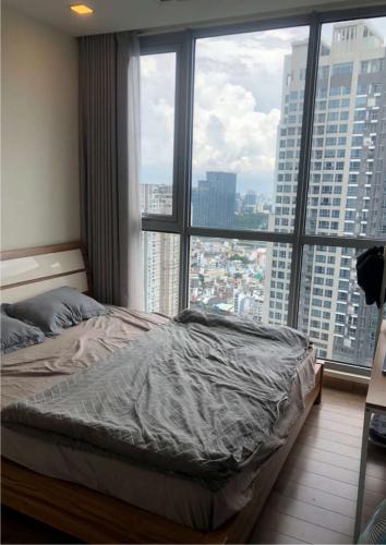 Phòng ngủ căn hộ 2PN Vinhomes Central Park Cho thuê căn hộ Vinhomes Central Park thuộc tòa Park 6 tầng cao, diện tích 70m2 