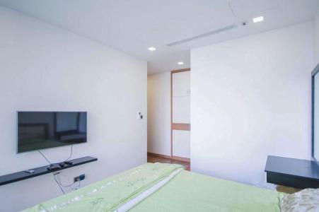 Phòng ngủ căn hộ Vinhomes Central Park Bán căn hộ 2 phòng ngủ Vinhomes Central Park, đầy đủ nội thất, view thành phố thoáng mát, sổ hồng đầy đủ.