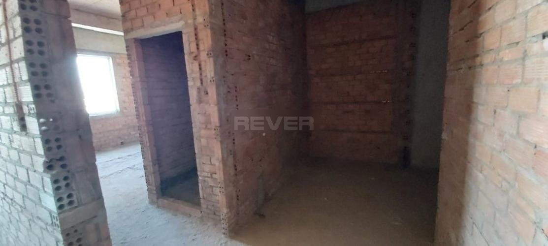 Không gian căn hộ Green Building, Quận 9 Căn hộ tầng 12 Green Building mới bàn giao thô, view thành phố.