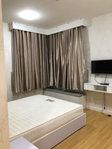 phòng ngủ căn hộ sunrise city Căn hộ Sunrise City tầng cao, hướng Đông Nam, đầy đủ nội thất.