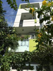 Mặt tiền nhà phố Bình Trưng Tây, Quận 2 Nhà phố mặt tiền sân vườn rộng rãi, thích hợp kinh doanh.