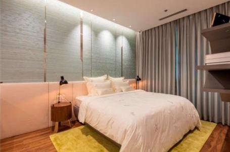 Phòng ngủ One Verandah  Căn hộ tầng 17 One Verandah, view thành phố và sông.