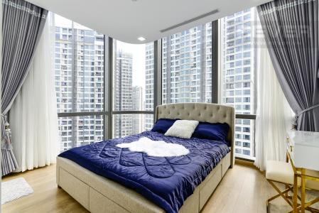fc1fa3b72cb4caea93a5 Cho thuê căn hộ Vinhomes Central Park 2PN, tháp Landmark 81, đầy đủ nội thất, hướng Đông Nam, view hồ bơi