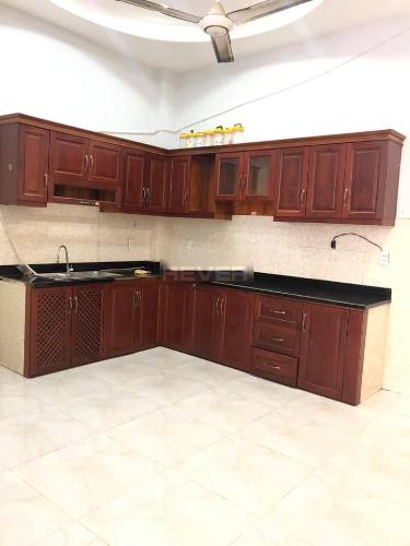 Phòng bếp nhà phố Tân Phú Nhà phố mặt tiền diện tích đất 46.2m2, vị trí thuận tiện kinh doanh.