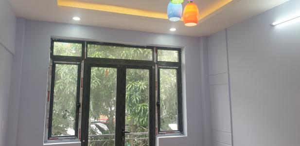 Không gian nhà phố Tân Bình Nhà phố mặt tiền hướng Tây Bắc gần trạm Metro tuyến số 2.