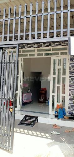 Mặt tiền nhà phố hẻm Quận 9 Nhà phố quận 9 diện tích 63m2, sân trước rộng rãi.