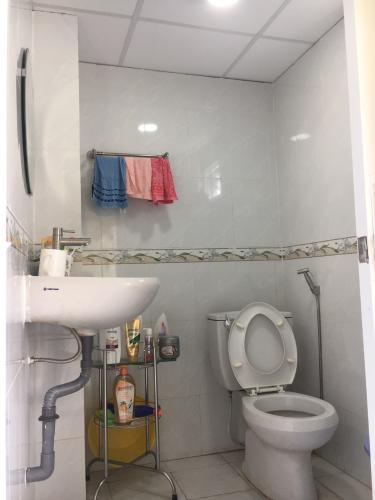 Phòng tắm Chung cư Tân Vĩnh Căn hộ chung cư Tân Vĩnh đầy đủ nội thất, ban công thông thoáng.