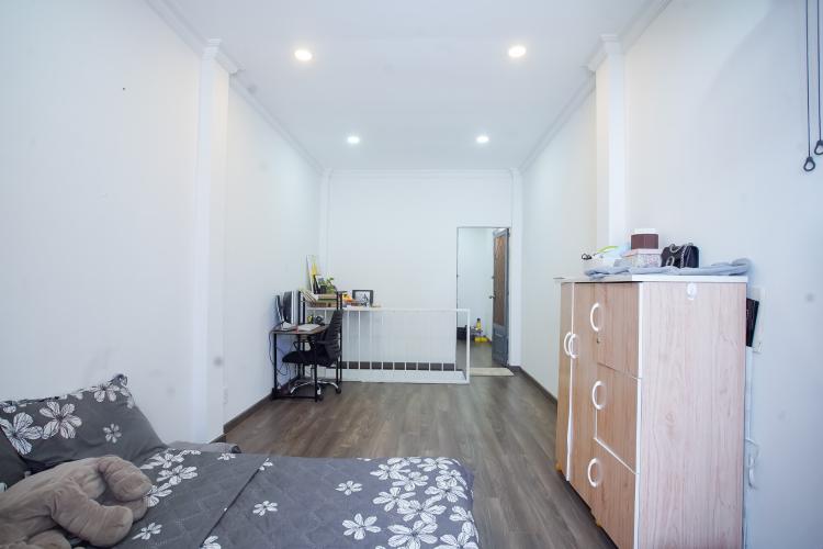 nhà phố đường lâm văn bền quận 7 Bán nhà hẻm Quận 7 có nội thất cơ bản, thiết kế tinh tế, nhẹ nhàng.