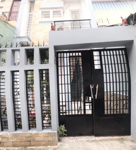 Mặt trước nhà phố Bình An, quận 2 Nhà 1 trệt 2 lầu phường Bình An, quận 2 view thoáng mát ngắm Landmark