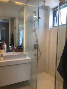 Toilet Gateway Thảo Điền Quận 2 Căn hộ Gateway Thảo Điền tầng cao, ban công rộng rãi thoáng mát.