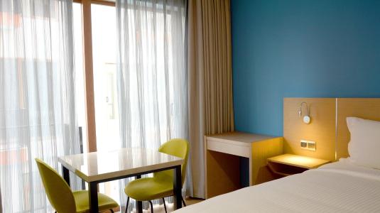 Nội thất căn hộ dịch vụ Căn hộ dịch vụ Kim Residence đầy đủ nội thất, view thoáng mát.