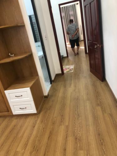 Phòng ngủ Nhà phố cửa chính hướng Tây, khu dân cư an ninh hiện hữu.