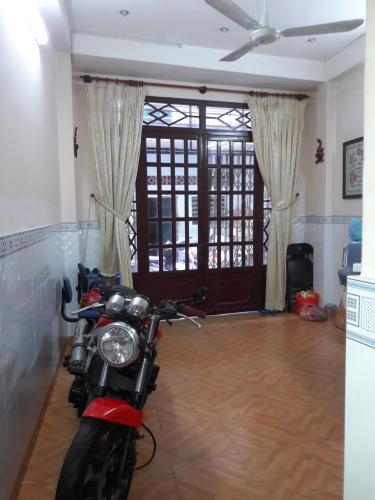 Cửa ra vào Nhà phố Quận 7 Bán nhà 2 tầng hẻm 793 Trần Xuân Soạn, Quận 7, sổ hồng, cách cầu Kênh Tẻ 500m