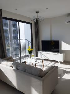 Phòng khách Vinhomes Grand Park Quận 9 Căn hộ Vinhomes Grand Park tầng thấp và nội thất cơ bản.