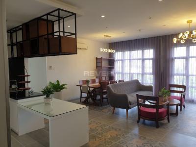 Phòng khách căn hộ Happy Valley, Quận 7 Căn hộ Happy Valley hướng Nam, bàn giao đầy đủ nội thất sang trọng.