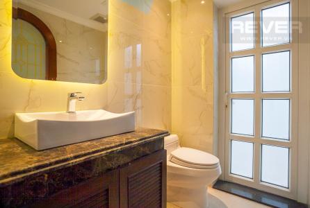 Tolet biệt thự Nhà Bè Bán hoặc cho thuê biệt thự KDC Kim Long, Nhà Bè, diện tích đất 10x21m, đầy đủ nội thất cao cấp, cửa hướng Nam