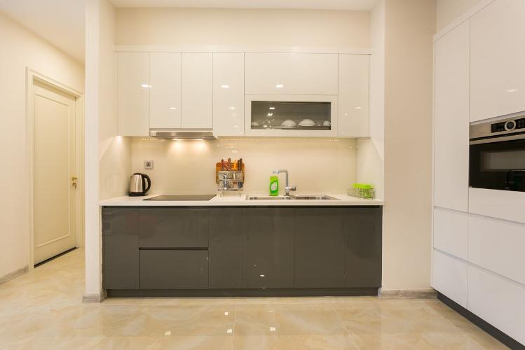 Phòng bếp Vinhomes Golden River Quận 1 Căn hộ Vinhomes Golden River đầy đủ nội thất, hướng Đông Bắc.