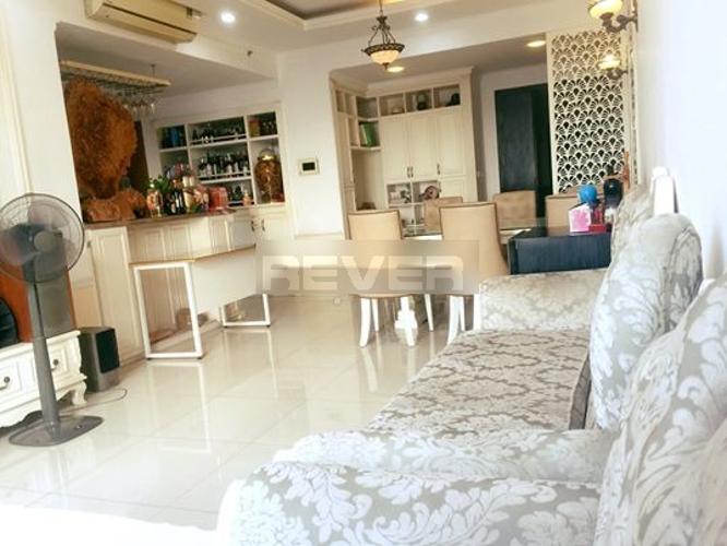 Căn hộ Sunrise City, Quận 7 Căn hộ Sunrise City tầng trung, ban công hướng Đông.