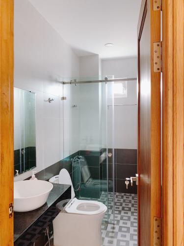 Nhà phố Quận 2 Bán nhà cách Chợ Bình Trưng 700m, nội thất cơ bản.