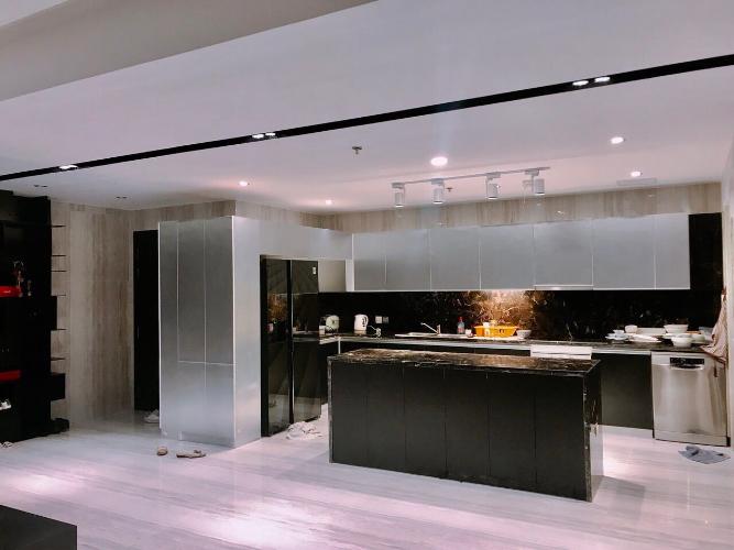 Phòng bếp Sunrise City, Quận 7 Căn hộ Sunrise City tầng cao, ban công hướng Bắc.