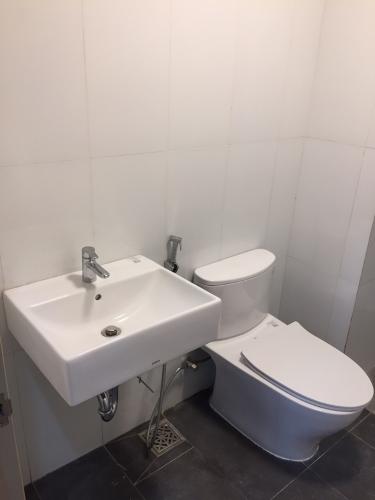 Toilet officetel The Sun Avenue Cho thuê officetel The Sun Avenue tầng thấp, block 1, diện tích 40m2, 1 phòng ngủ