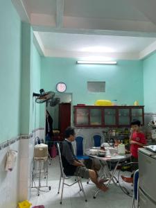 Phòng ăn và bếp nhà phố Quận 9 Bán nhà hẻm Nguyễn Văn Tăng, Quận 9, gần Khu Công nghệ cao TP.HCM