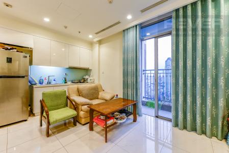 Phòng khách Officetel Vinhomes Central Park 1 phòng ngủ tầng trung C3 hướng Tây