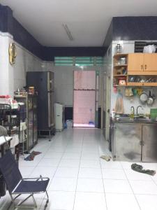 Bán nhà 2 tầng mặt tiền Lê Quốc Hưng, Quận 4, sổ hồng chính chủ, cách Bến Vân Đồn 50m